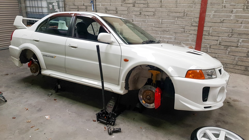 Brake caliper painting on a Mitsubishi Lancer EVO